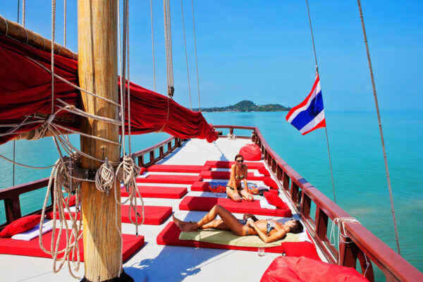 Koh Phangan Energizing Brunch Cruise - Image 3