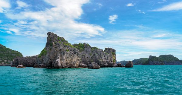 Luxury Yacht Angthong National Marine Park