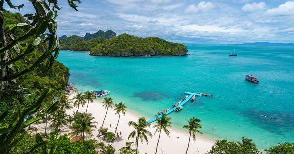 Luxury Yacht Angthong National Marine Park