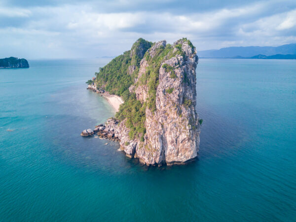 Luxury Yacht Islands Surrounding Koh Samui - Image 8