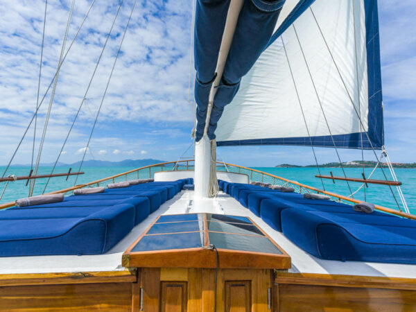 Luxury Yacht Islands Surrounding Koh Samui - Image 11