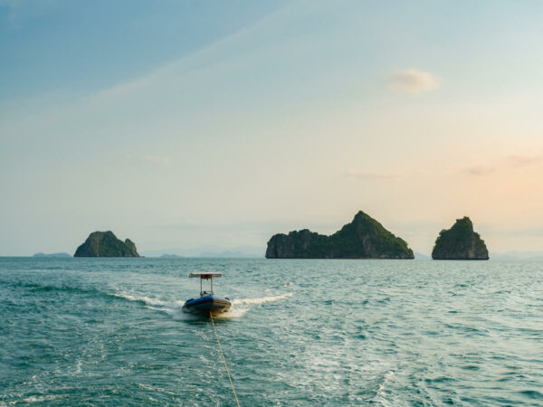 Luxury Yacht Islands Surrounding Koh Samui - Image 5