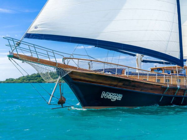 Luxury Yacht Islands Surrounding Koh Samui - Image 4