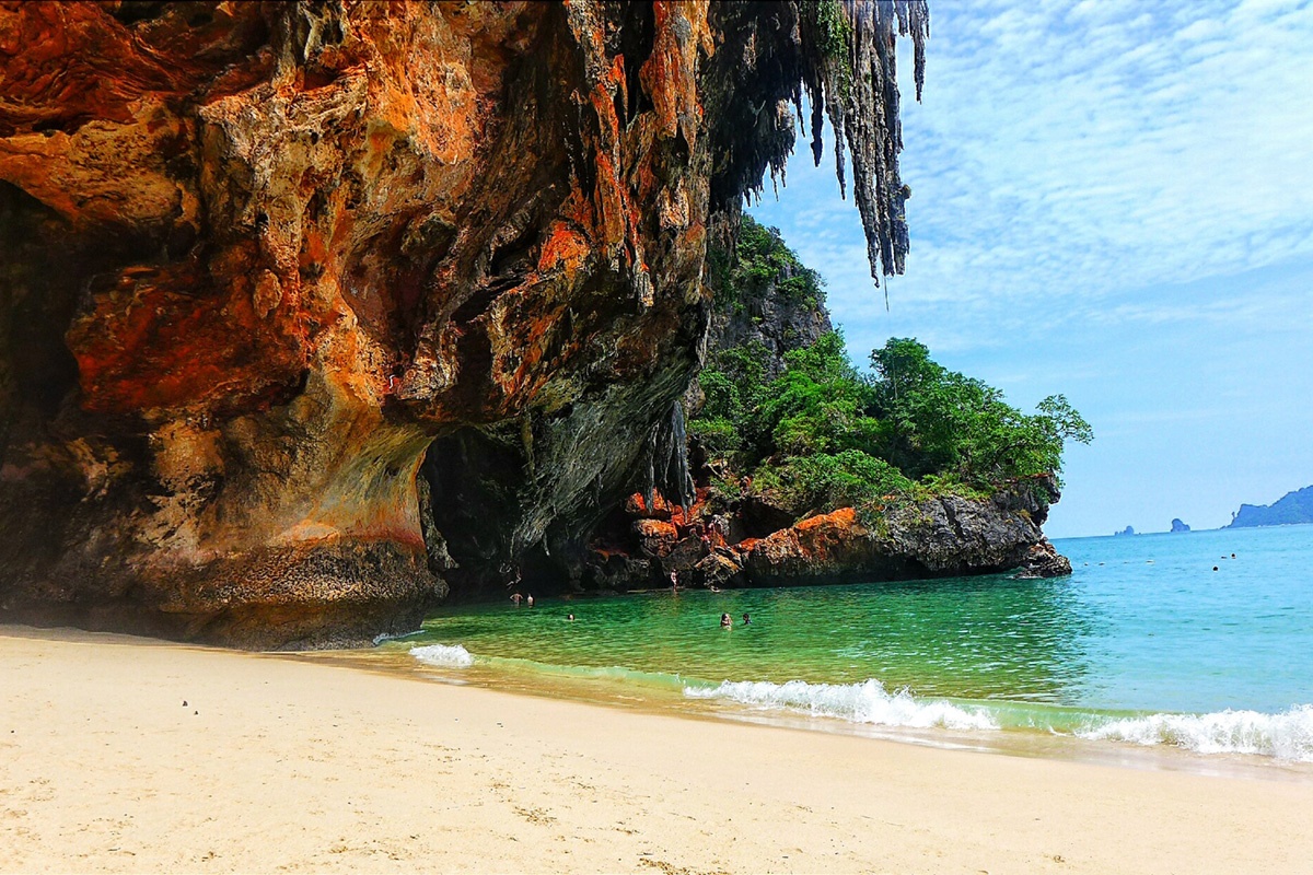 Phra Nang Cave Beach (Princess Cave)