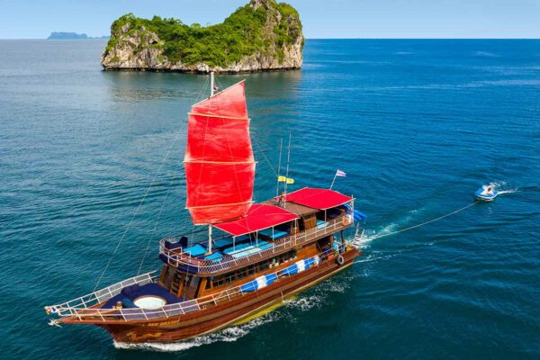 Island Hopping Snorkelling Private Charter Red Yacht