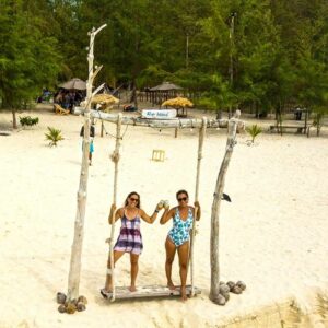 Koh Rap and Koh Taen Snorkeling Yacht Tour