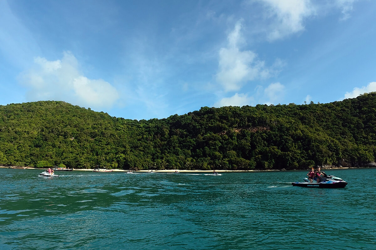 Luxury Longtail Boat Excursion - Image 11