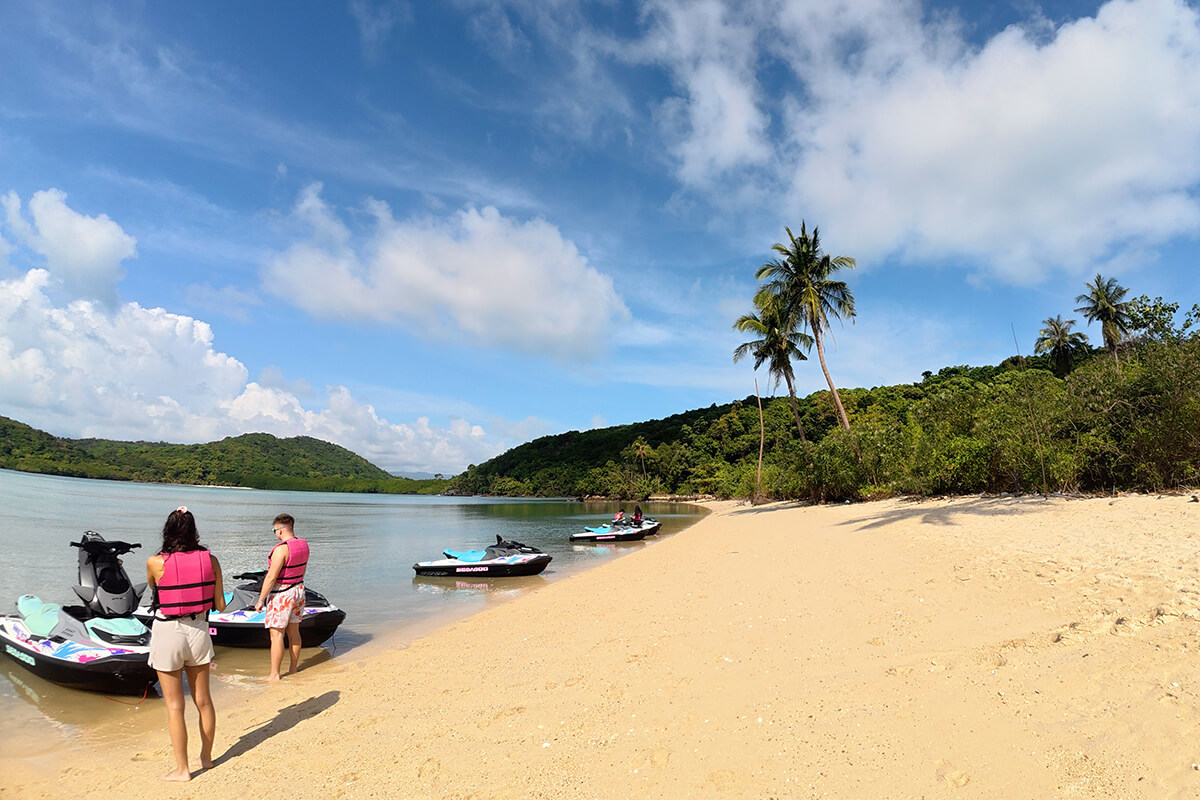 Luxury Longtail Boat Excursion - Image 12