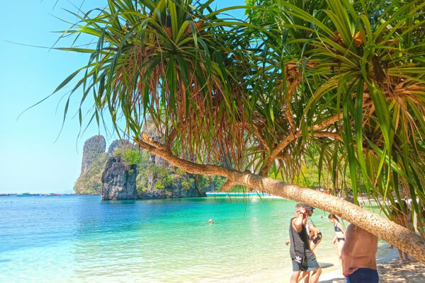 Hong Island VIP Private Longtail Boat Tour - Image 7