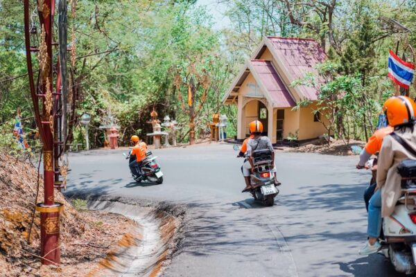 Insider Chiang Mai Vespa Tour - Image 5