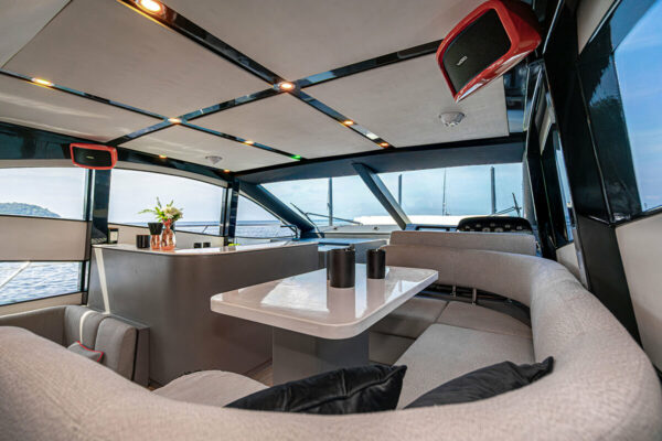 Phuket First-Class Private Yacht - Image 7