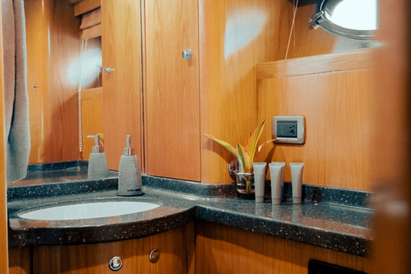 Phuket First-Class Private Yacht - Image 13