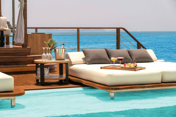 Yona Floating Beach Club Phuket - Image 8