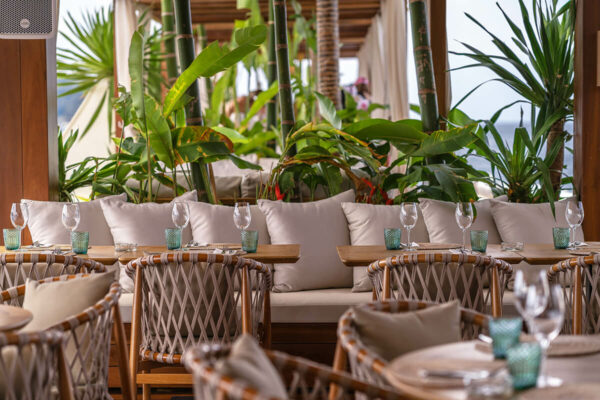 Yona Floating Beach Club Phuket - Image 12