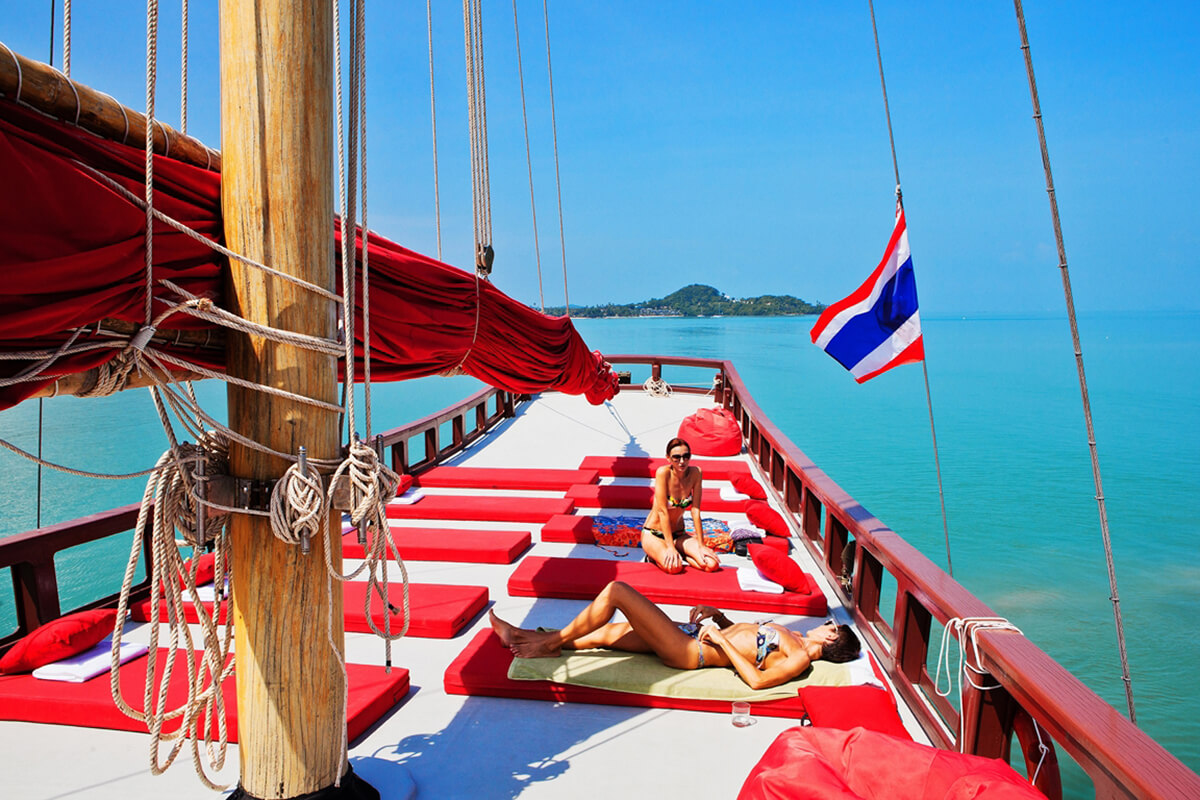 Private Charter Junk Yacht
