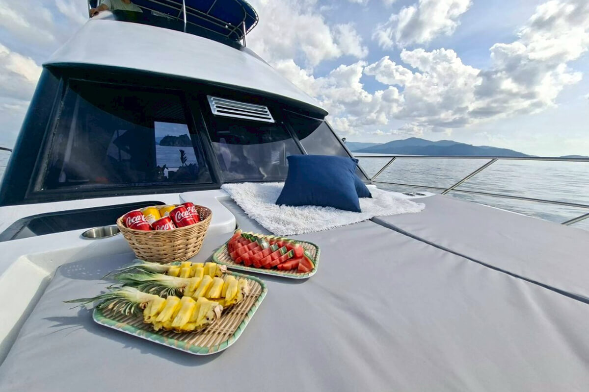 Private Yacht Charter - Image 8
