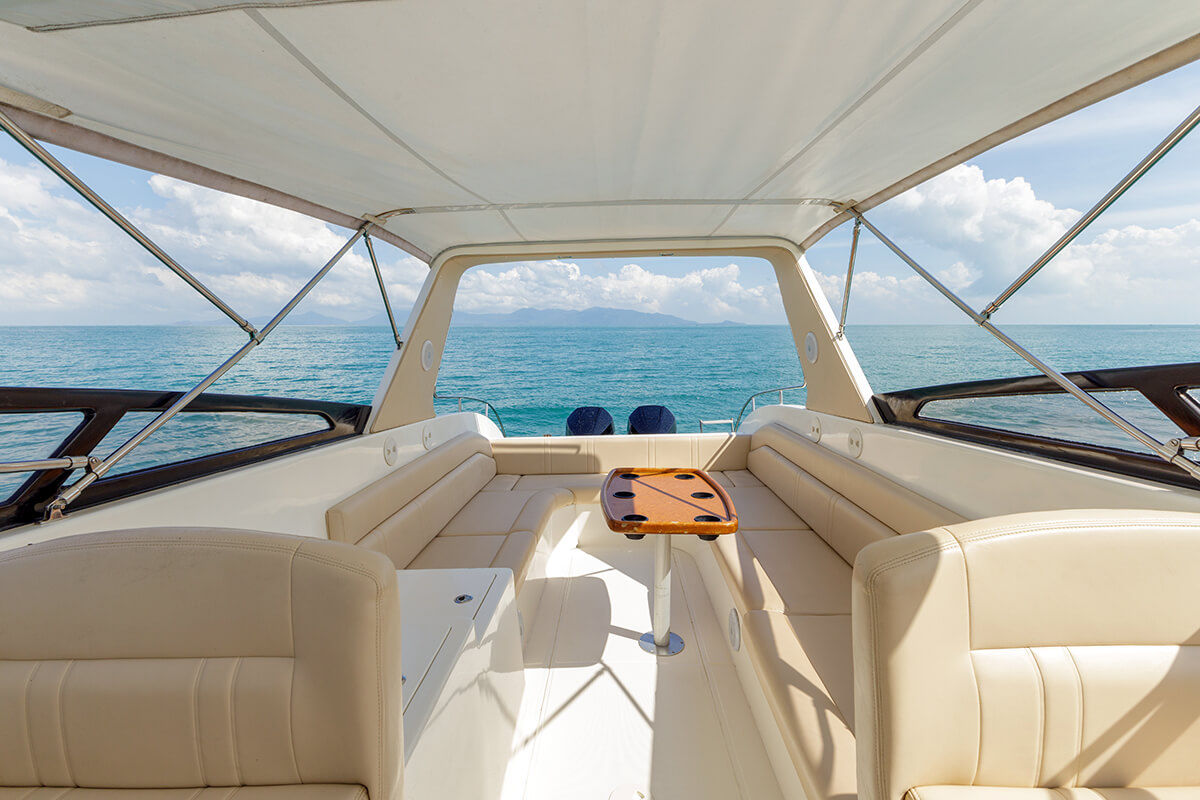 Luxury Private Twin-Engine Speedboat - Image 3
