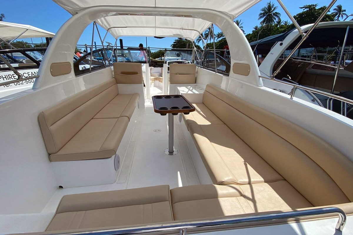 Luxury Private Twin-Engine Speedboat - Image 5