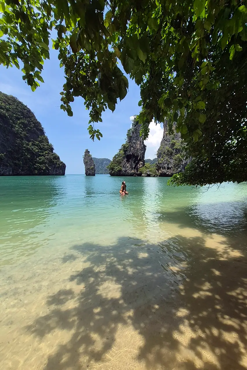 VIP Hidden James Bond and Hong Island Speedboat Tour - Image 13